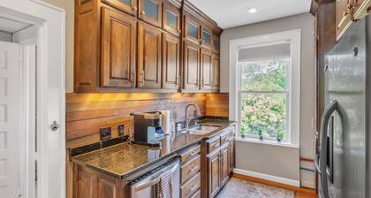Chic Downtown 2BR Condo walk to The Well Arena