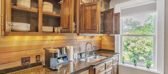 Chic Downtown 2BR Condo walk to The Well Arena