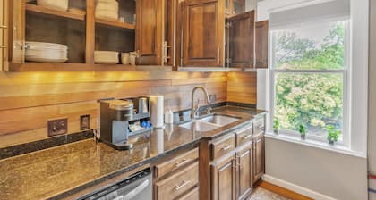 Chic Downtown 2BR Condo walk to The Well Arena