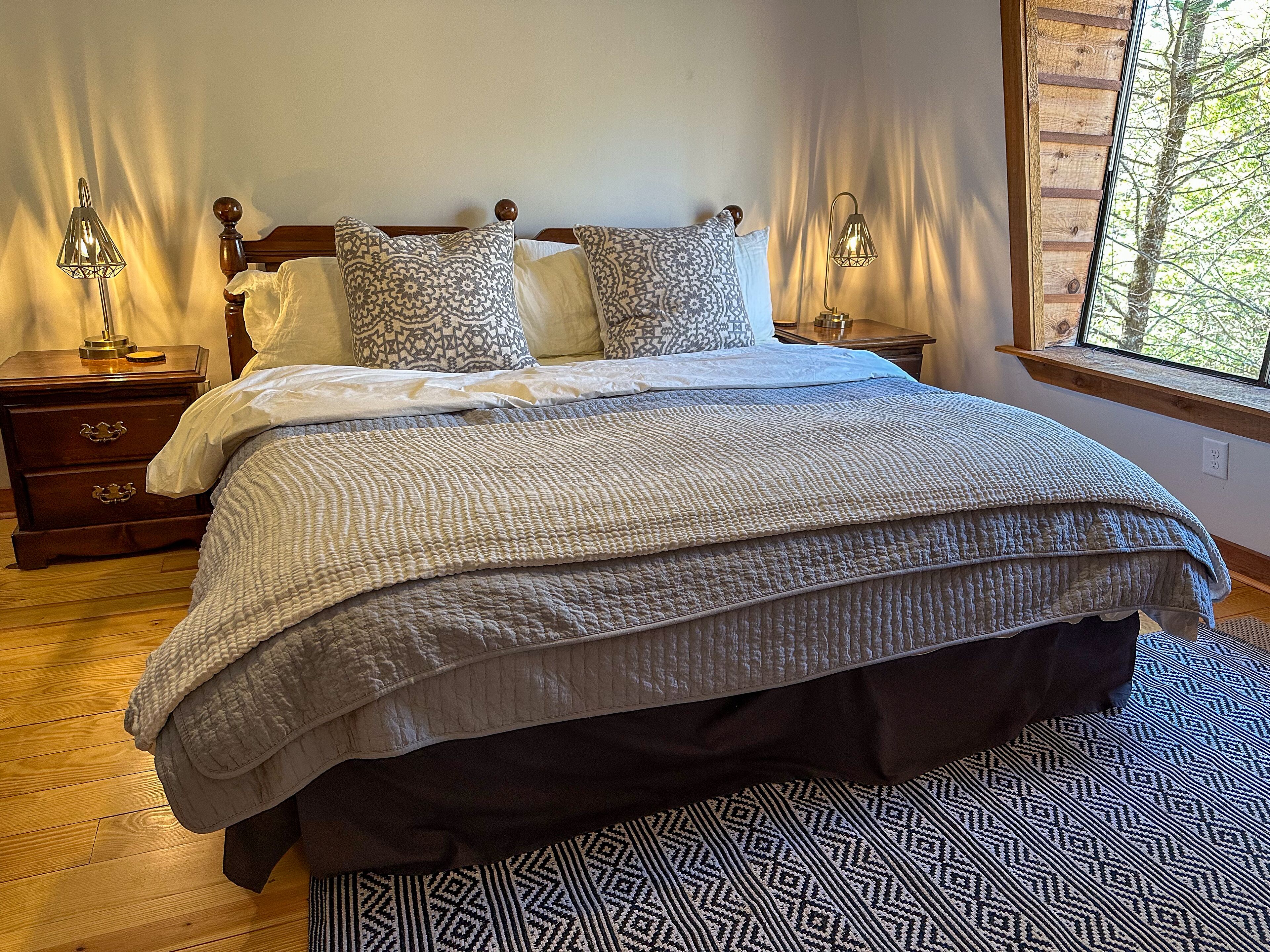 3 bedrooms, iron/ironing board, travel crib, WiFi