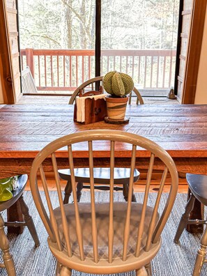 Dining - Entire cabin on Lake Sequoyah in Highlands.  (Highlands)