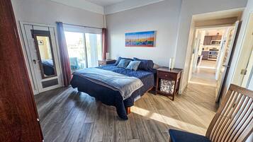 2 Schlafzimmer, BĂŒgeleisen/BĂŒgelbrett, Internetzugang, BettwĂ€sche