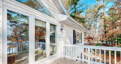 Lakefront home with amazing views, water access, foosball, & fireplace