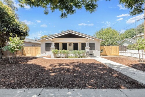 Charming Duplex Retreat Steps from Downtown Visalia