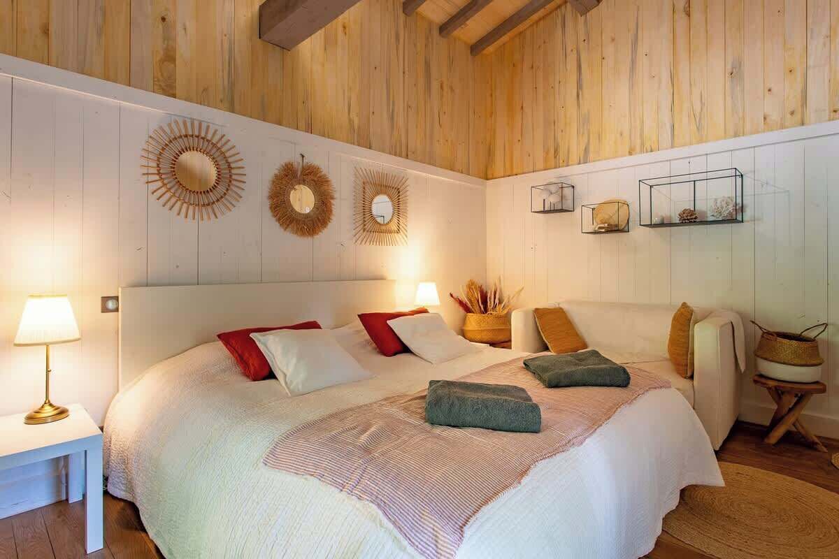 3 bedrooms, iron/ironing board, Internet