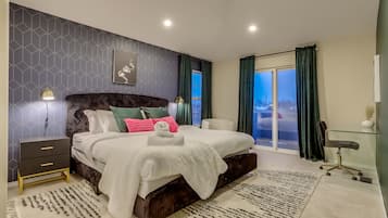 4 habitaciones, escritorio, tabla de planchar con plancha y wifi gratis