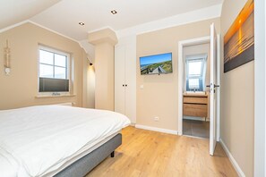 4 habitaciones, tabla de planchar con plancha y wifi 