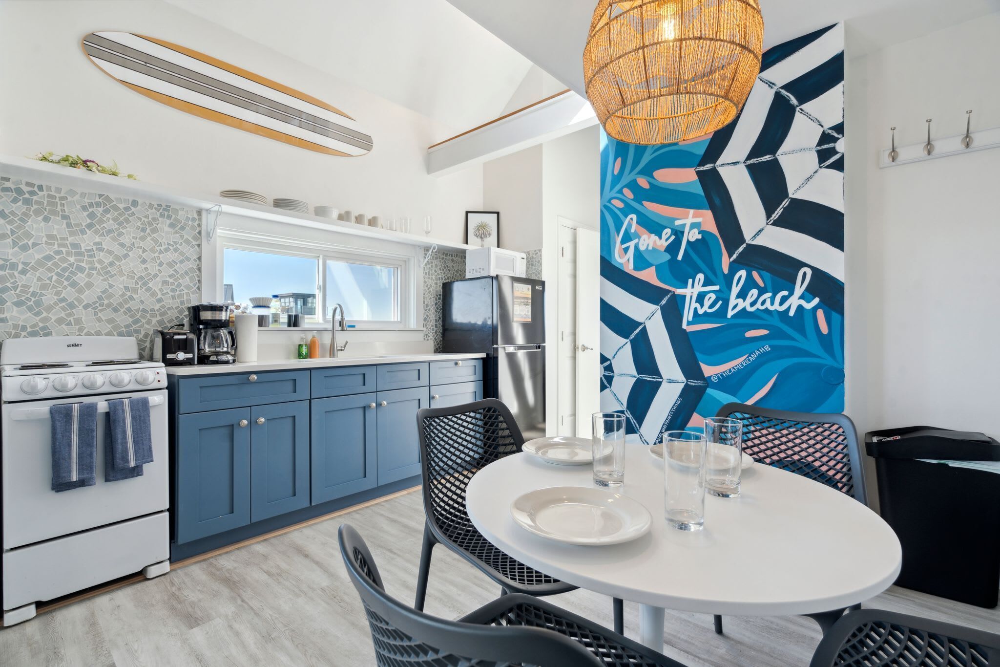 冰箱、微波炉、烤箱、炉灶