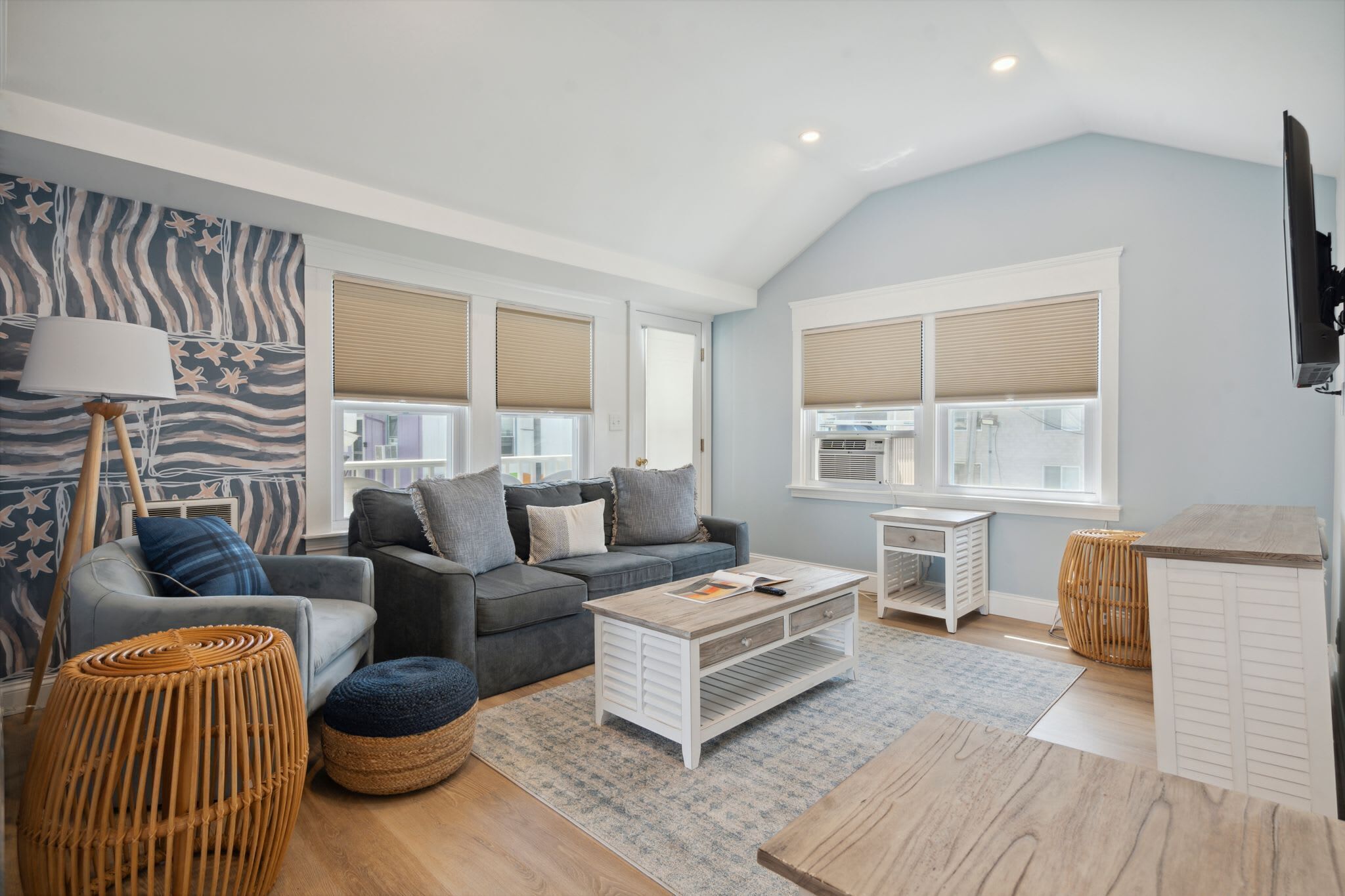 تلفزيون، مكتب