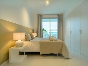 3 bedrooms, iron/ironing board, free WiFi, bed sheets - Belaire 3 bedroom apartment with terrace and shared pools (Estepona)