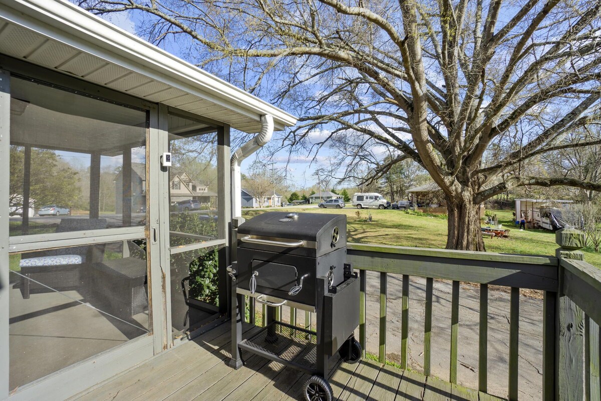 Photo 31 of Travelers Rest Pet-Friendly 3BR, Porch & Grill