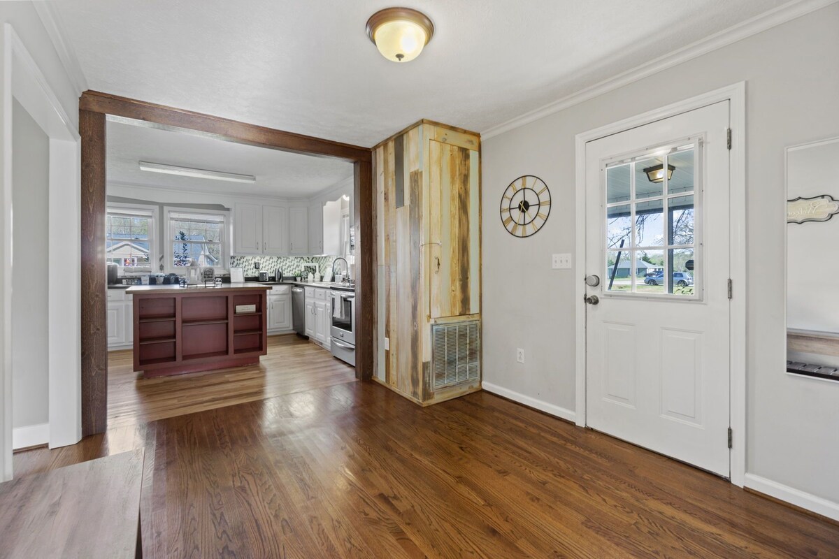 Photo 8 of Travelers Rest Pet-Friendly 3BR, Porch & Grill