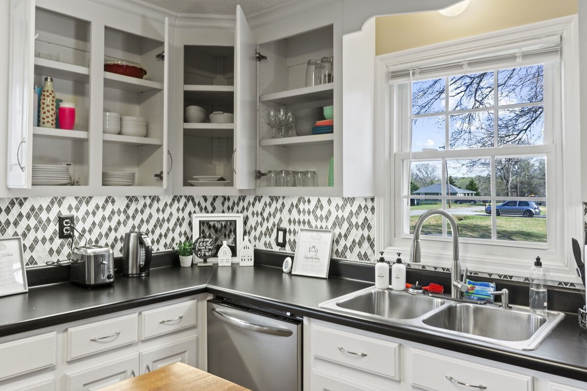 Photo 15 of Travelers Rest Pet-Friendly 3BR, Porch & Grill