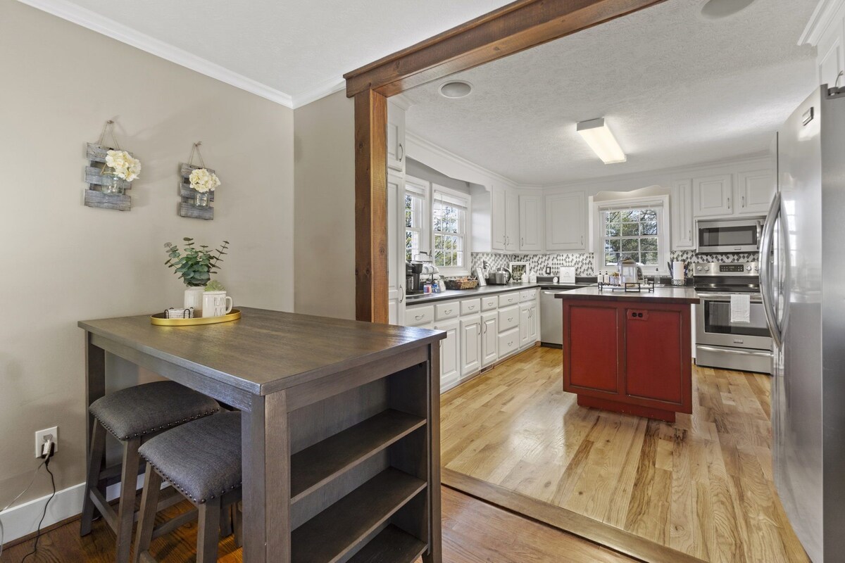Photo 11 of Travelers Rest Pet-Friendly 3BR, Porch & Grill