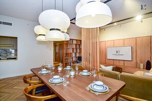 Standard Apartment | Dining room - Charming 3BR Apt in JBR Beach -SADAF (Dubai)