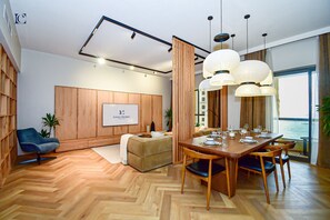 Standard Apartment | 3 bedrooms, individually decorated, laptop workspace, iron/ironing board - Charming 3BR Apt in JBR Beach -SADAF (Dubai)