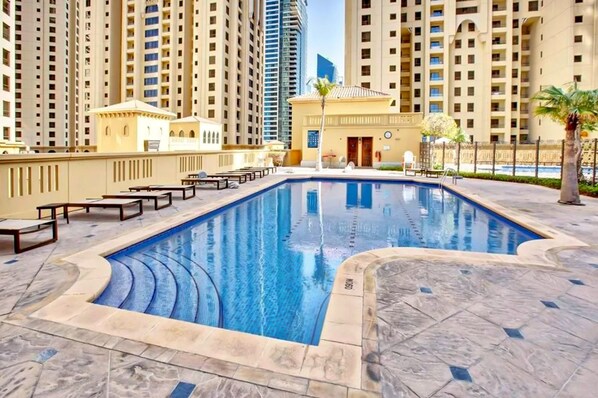 2 outdoor pools - Charming 3BR Apt in JBR Beach -SADAF (Dubai)