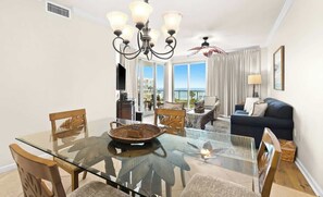 TV, offices - The Crescent 315 (Miramar Beach)