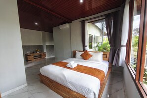 Standard Suite | Minibar, desk, laptop workspace, free WiFi