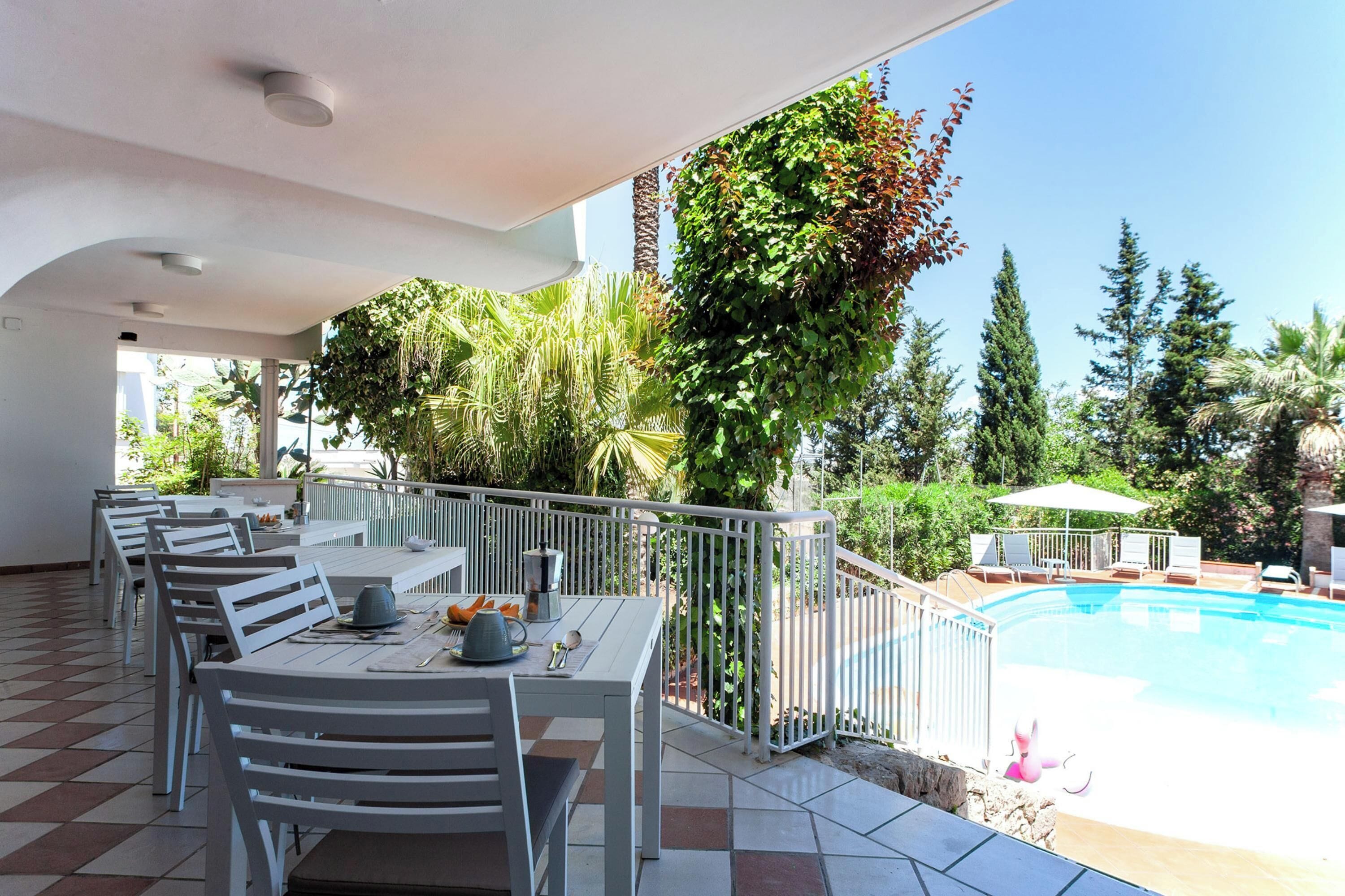 Standard-Villa, Mehrere Schlafzimmer (Villa Nice Dream With Pool And) | Speisen im Freien