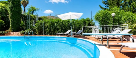 Biệt thự Tiêu chuẩn, 6 phòng ngủ, ban công (Villa Nice Dream With Pool And) | Hồ bơi | Hồ bơi ngoài trời phục vụ theo mùa