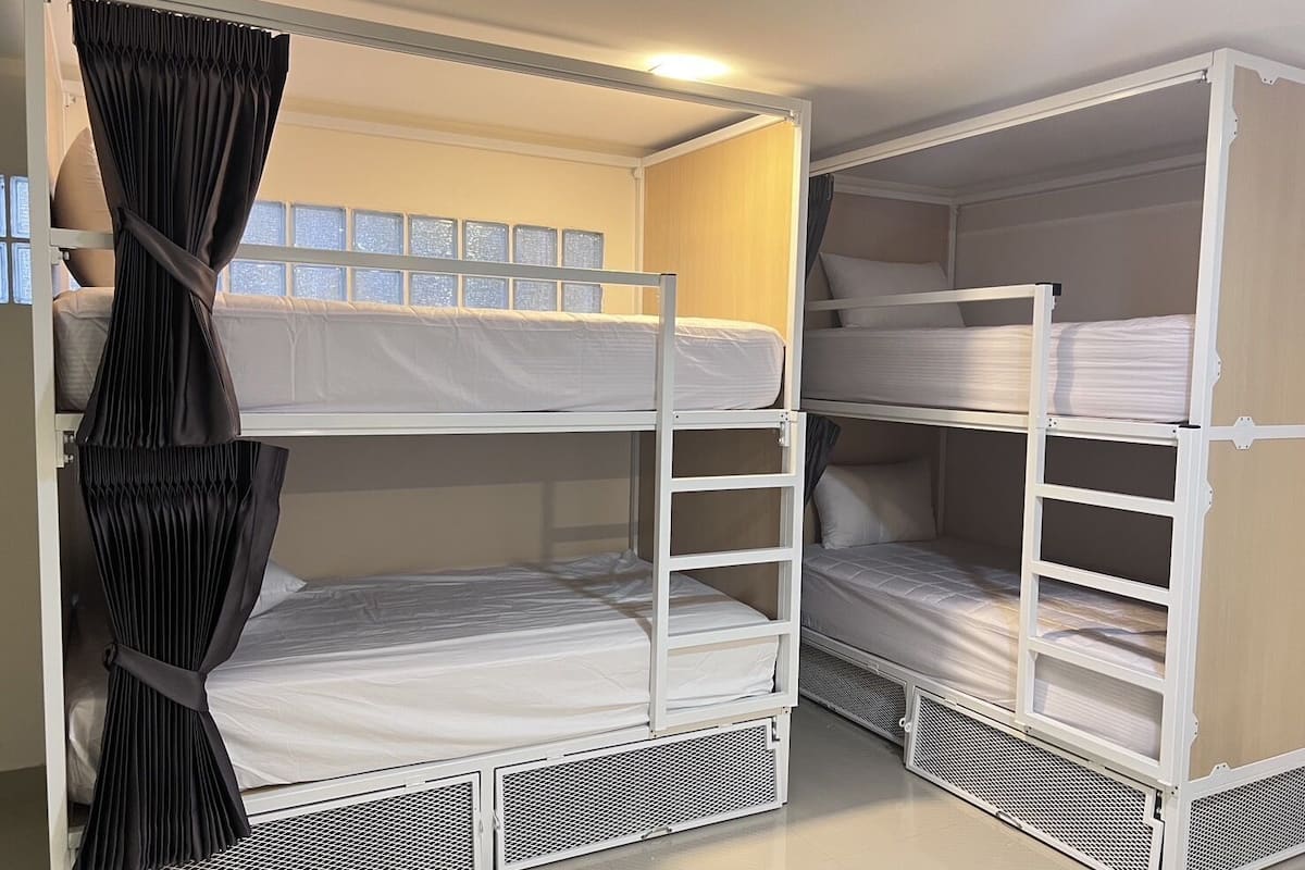 Minibar, in-room safe, desk, free WiFi