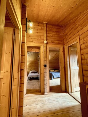 3 chambres, lit parapluie, Wi-Fi, draps fournis