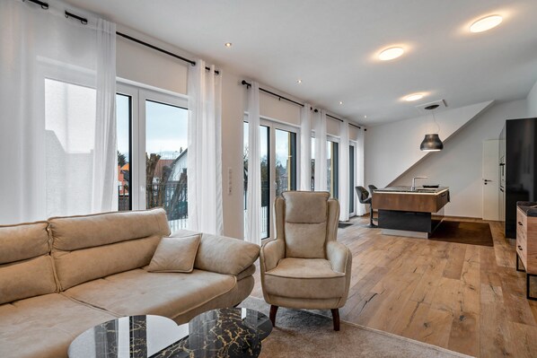 Télévision, jeux vidéo, lecteur de DVD, chaîne hi-fi