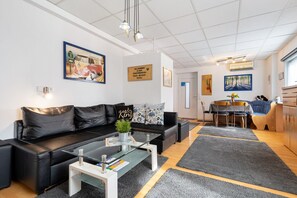 Fernseher, Stereoanlage
