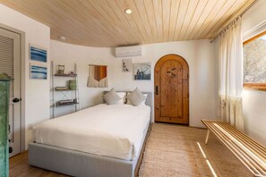 3 chambres, fer et planche à repasser, Wi-Fi gratuit, draps fournis
