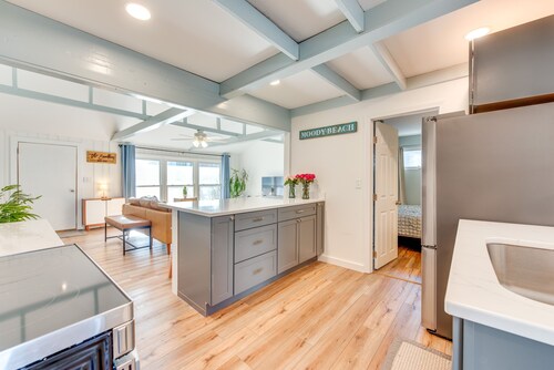 Beautiful Wells Cottage: Steps to Moody Beach!