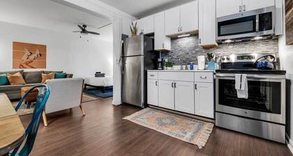 Melrose Gem ~ Mins from Downtown