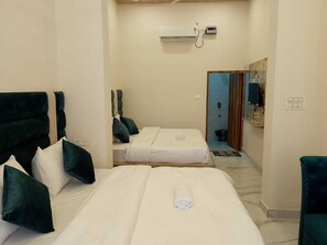 Family Suite | Free WiFi - Hotel LR Delite Inn (Mathura)