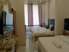 Family Suite | Free WiFi - Hotel LR Delite Inn (Mathura)