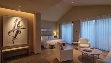 Elite Room | Premium bedding, free minibar, in-room safe, desk