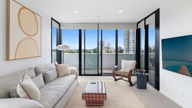 Living area - 2 Bedroom Luxury in Burleigh Heads! (Gold Coast)
