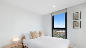 Room - 2 Bedroom Luxury in Burleigh Heads! (Gold Coast)