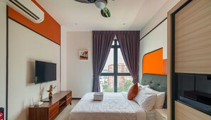 Allergitestade sängkläder, skrivbord och strykjärn/strykbräda