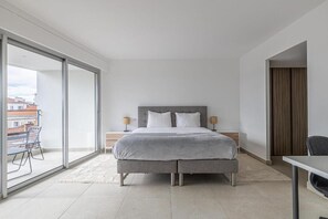 1 quarto, ferros/tábuas de passar roupa, acesso à internet