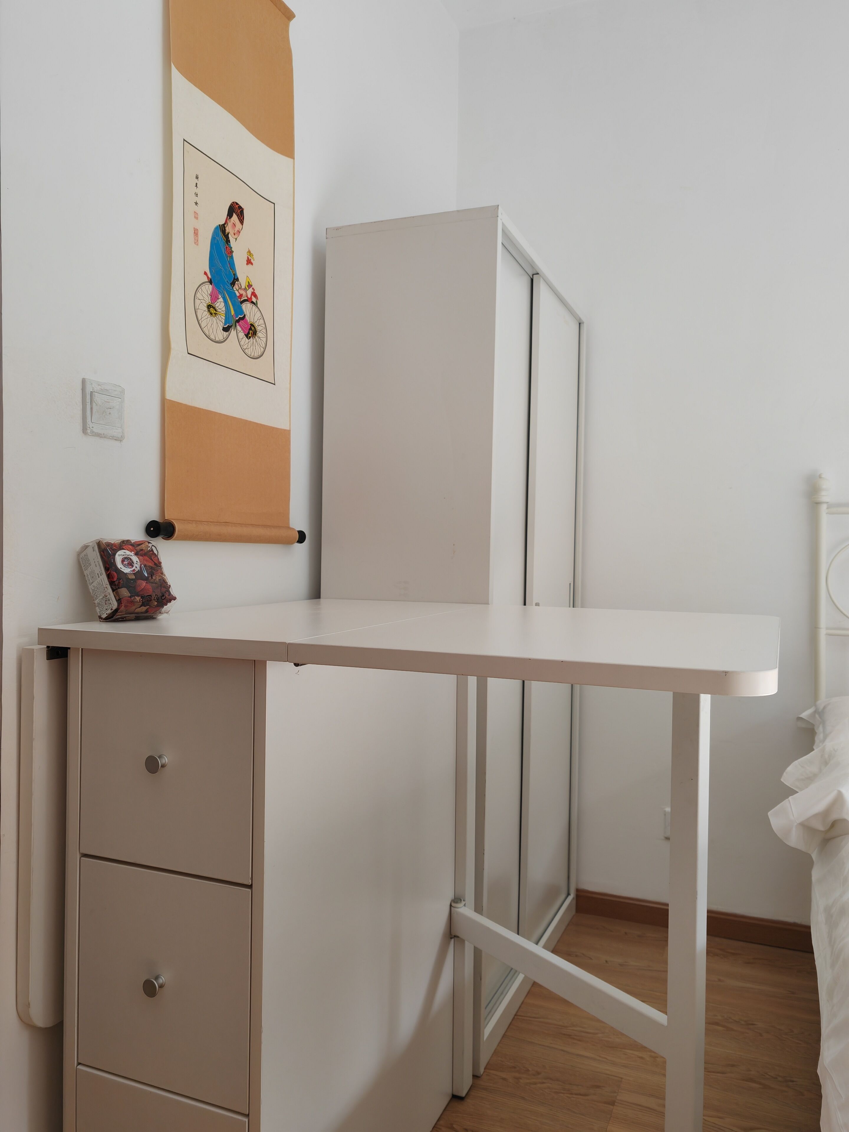 Căn hộ trung tâm thành phố | Khu phòng khách | TV LCD 32-inch có truyền hình kỹ thuật số 