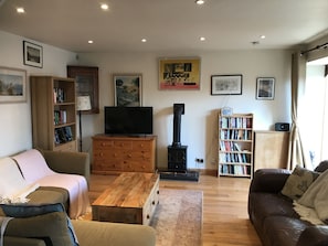 Cottage, 2 Bedrooms | Living area | 42-inch LCD TV with digital channels