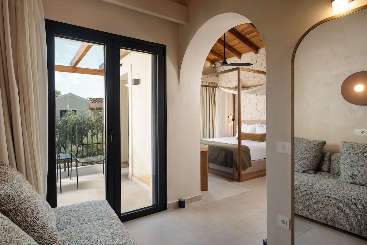 Suite junior | Ropa de cama de alta calidad, camas con pillow-top y minibar