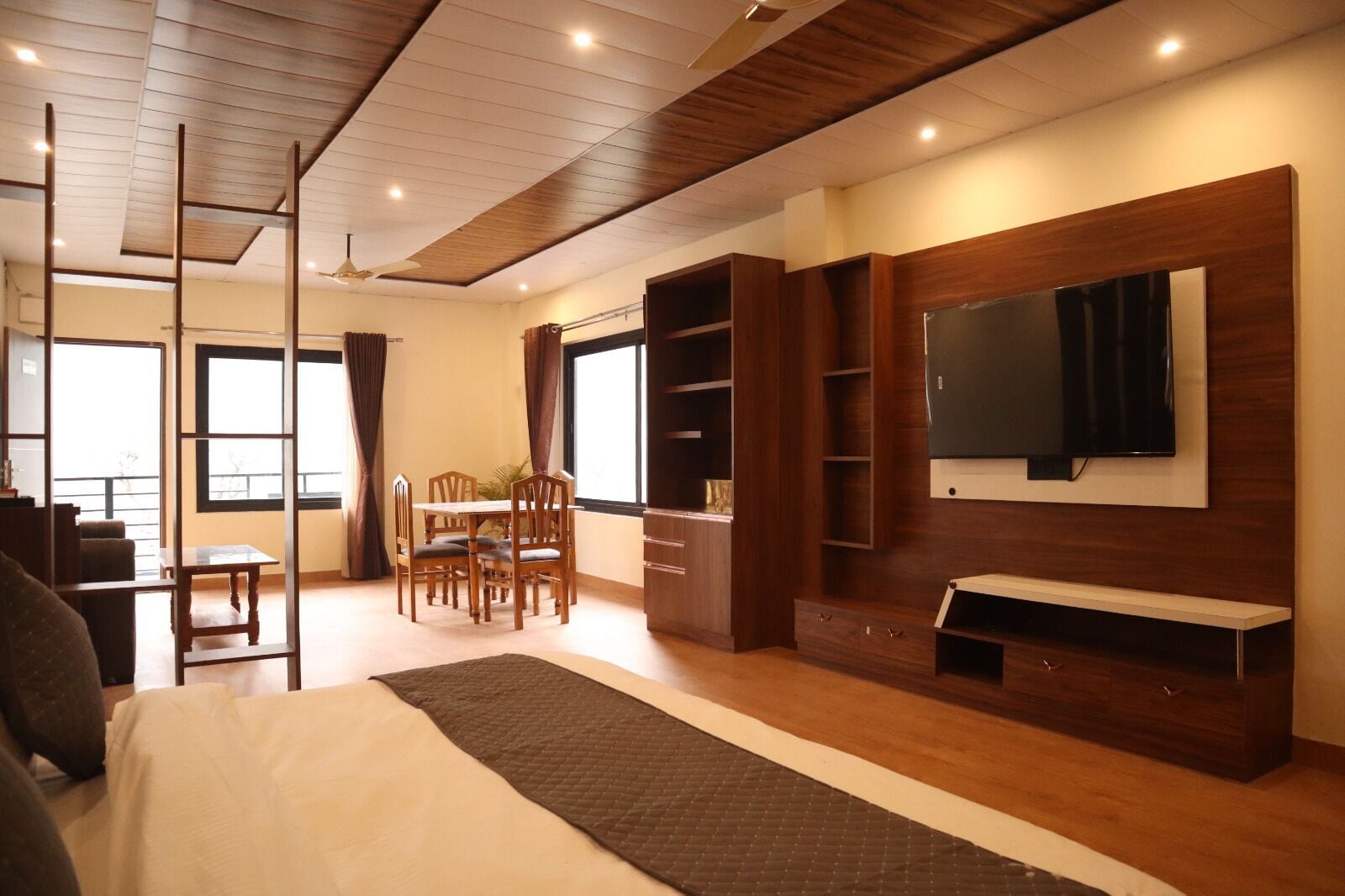 Studio Suite | Free WiFi, bed sheets