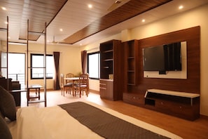 Studio Suite | Free WiFi, bed sheets