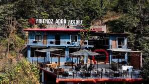 Fachada da propriedade