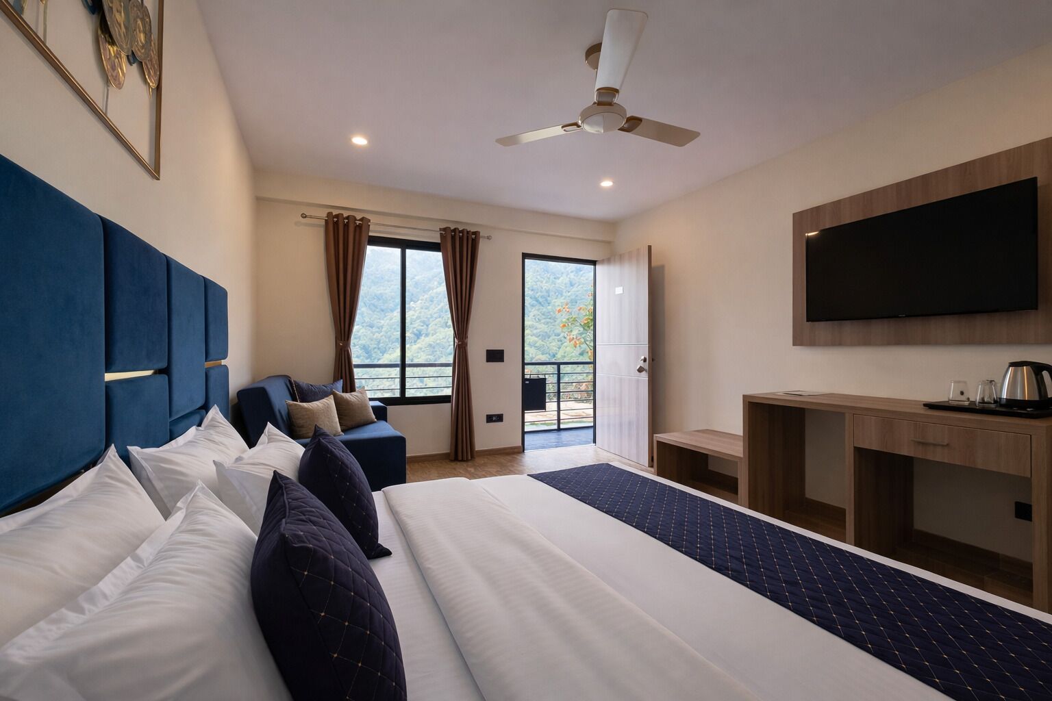 Premium Room | Free WiFi, bed sheets