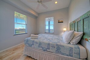 6 bedrooms, iron/ironing board, free WiFi, bed sheets