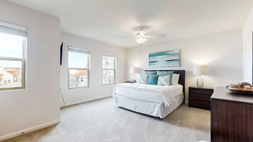 3 bedrooms, iron/ironing board, internet, bed sheets