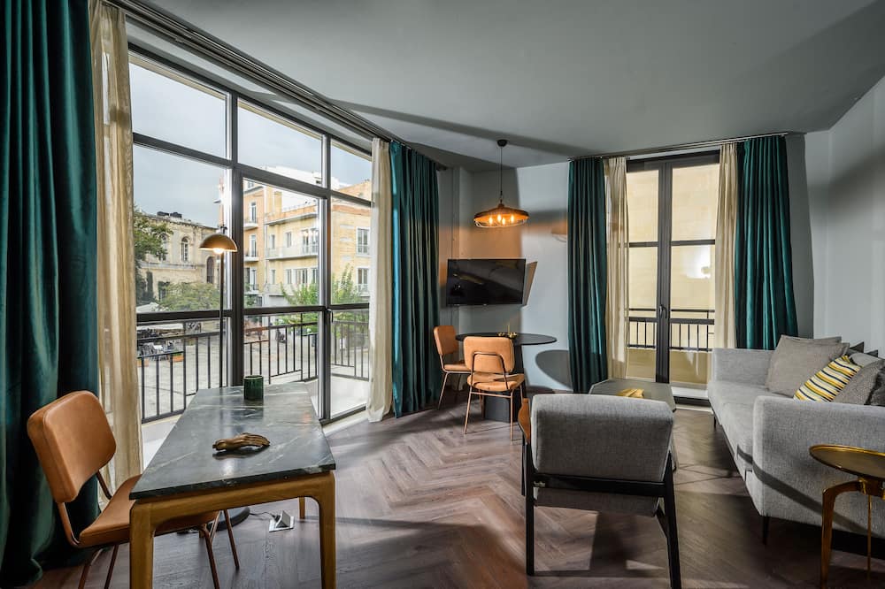 Pagopoieion Suites