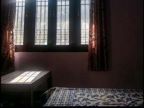 Kahden hengen standard-huone | Egyptinpuuvillaiset lakanat, ylelliset vuodevaatteet, untuvapeitot
